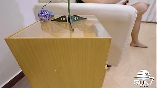 Presente de natal: A deliciosa MILF que veio satisfazer os desejos sexuais do safado – FILME COMPLETO